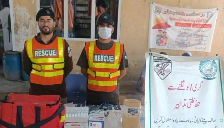 'Feels like' temperature hits 51°C as heatwave grips Pakistan's KP
